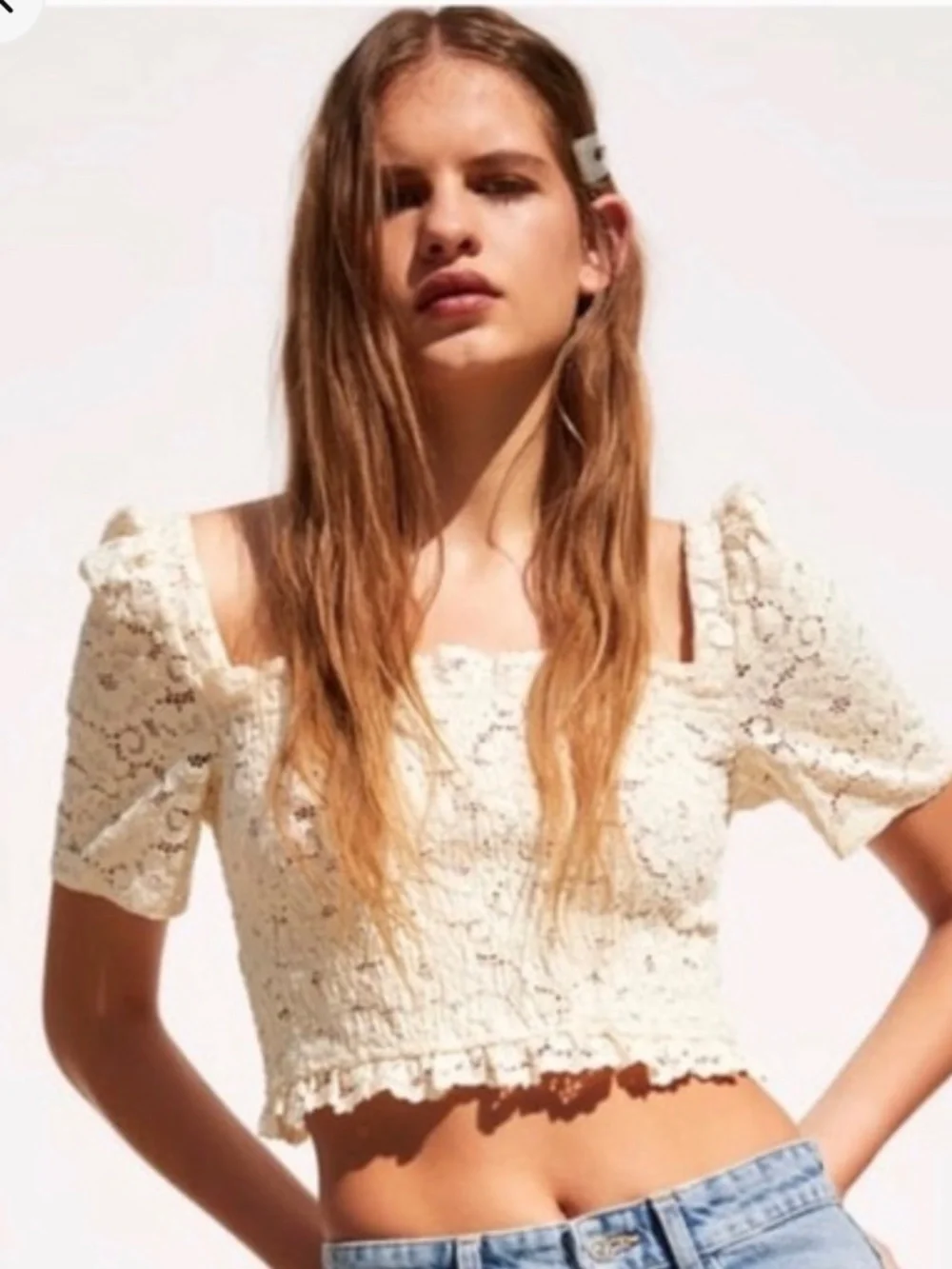 Zara cream-colored floral lace crop top featuring a square neckline Size XS - Picture 2 of 7